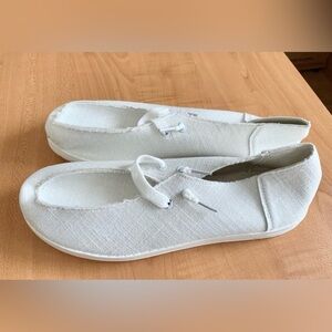 New shoes slip on loafers mens size 8 woman’s size 10